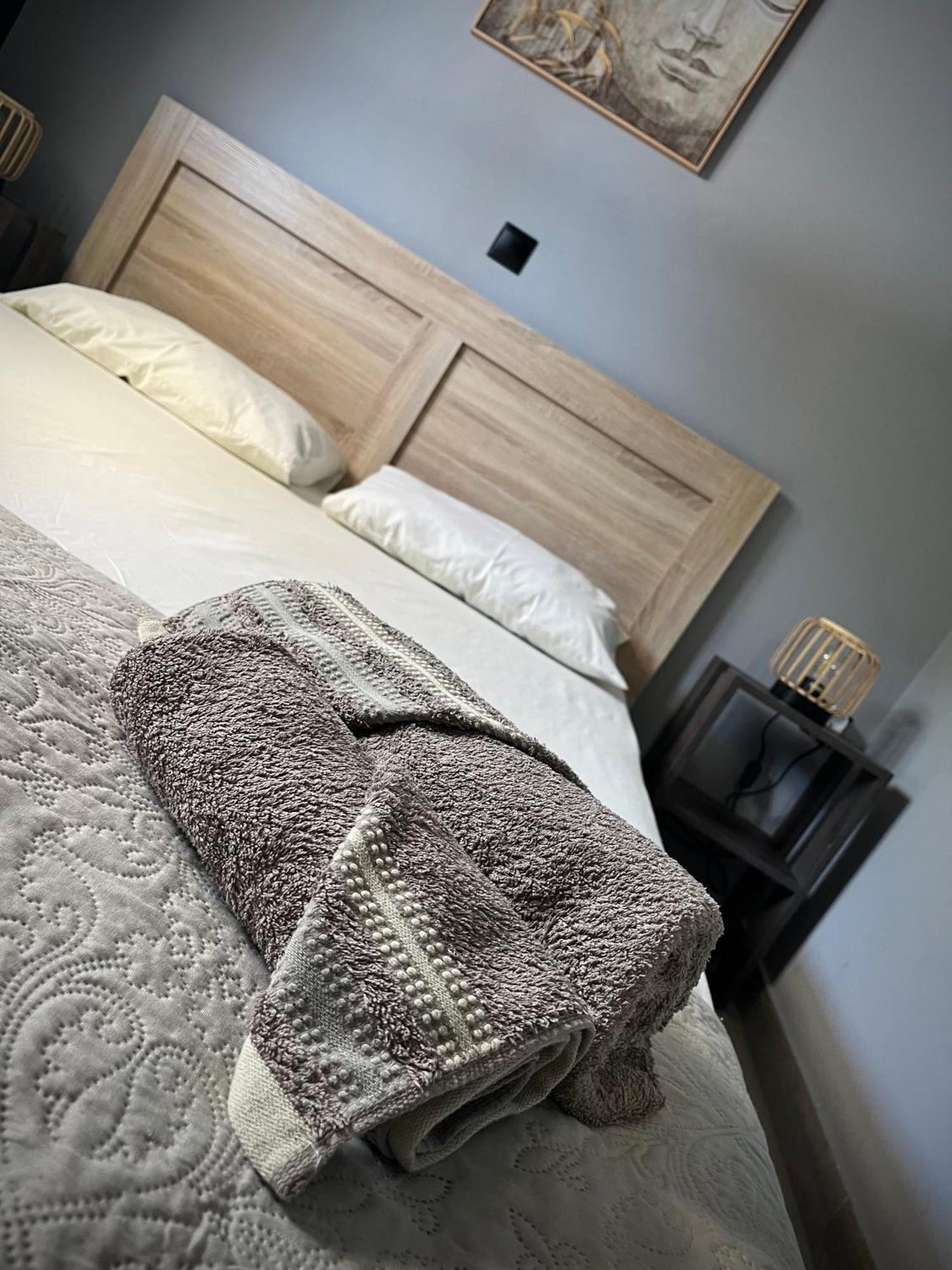 Joannas Airport Luxury Rooms Артеміда Екстер'єр фото
