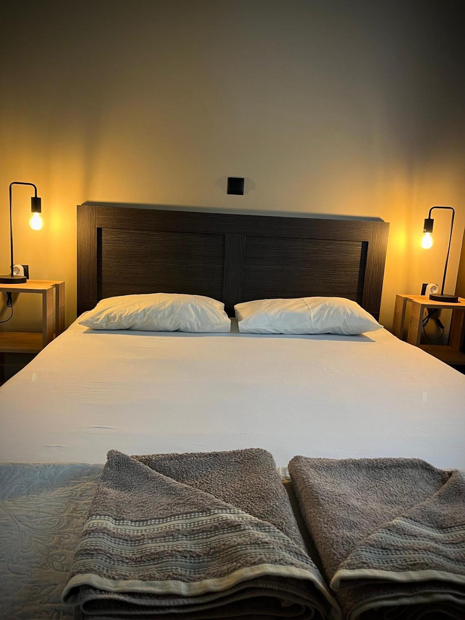 Joannas Airport Luxury Rooms Артеміда Екстер'єр фото