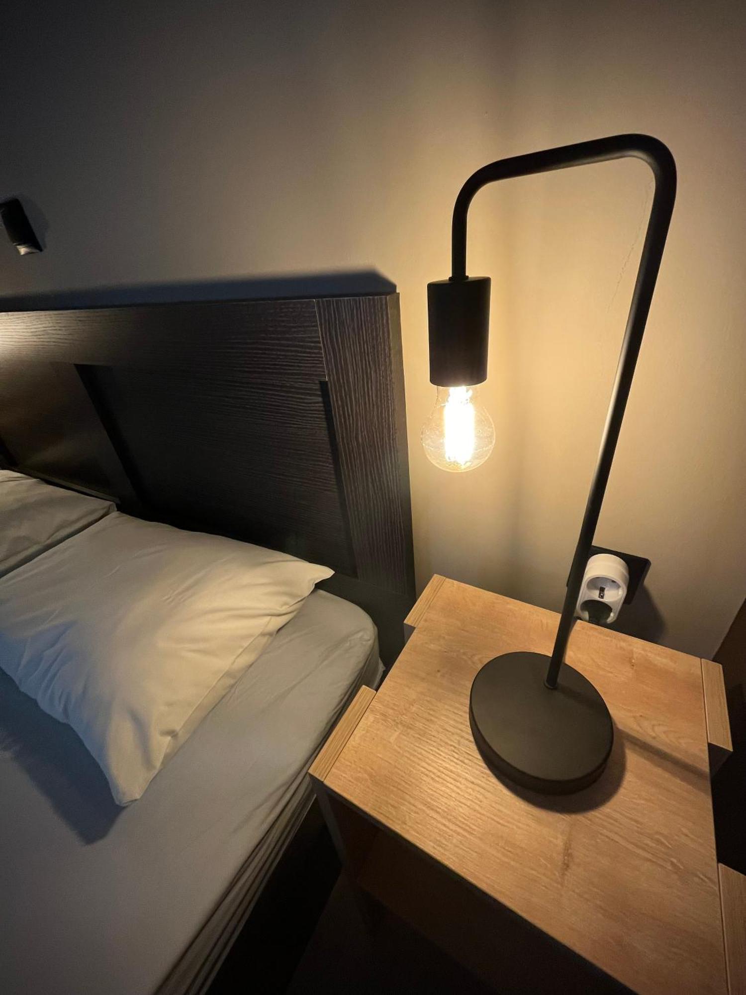 Joannas Airport Luxury Rooms Артеміда Екстер'єр фото